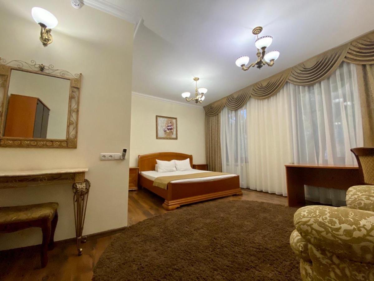 Boomerang Business Hotel Odessza Kültér fotó