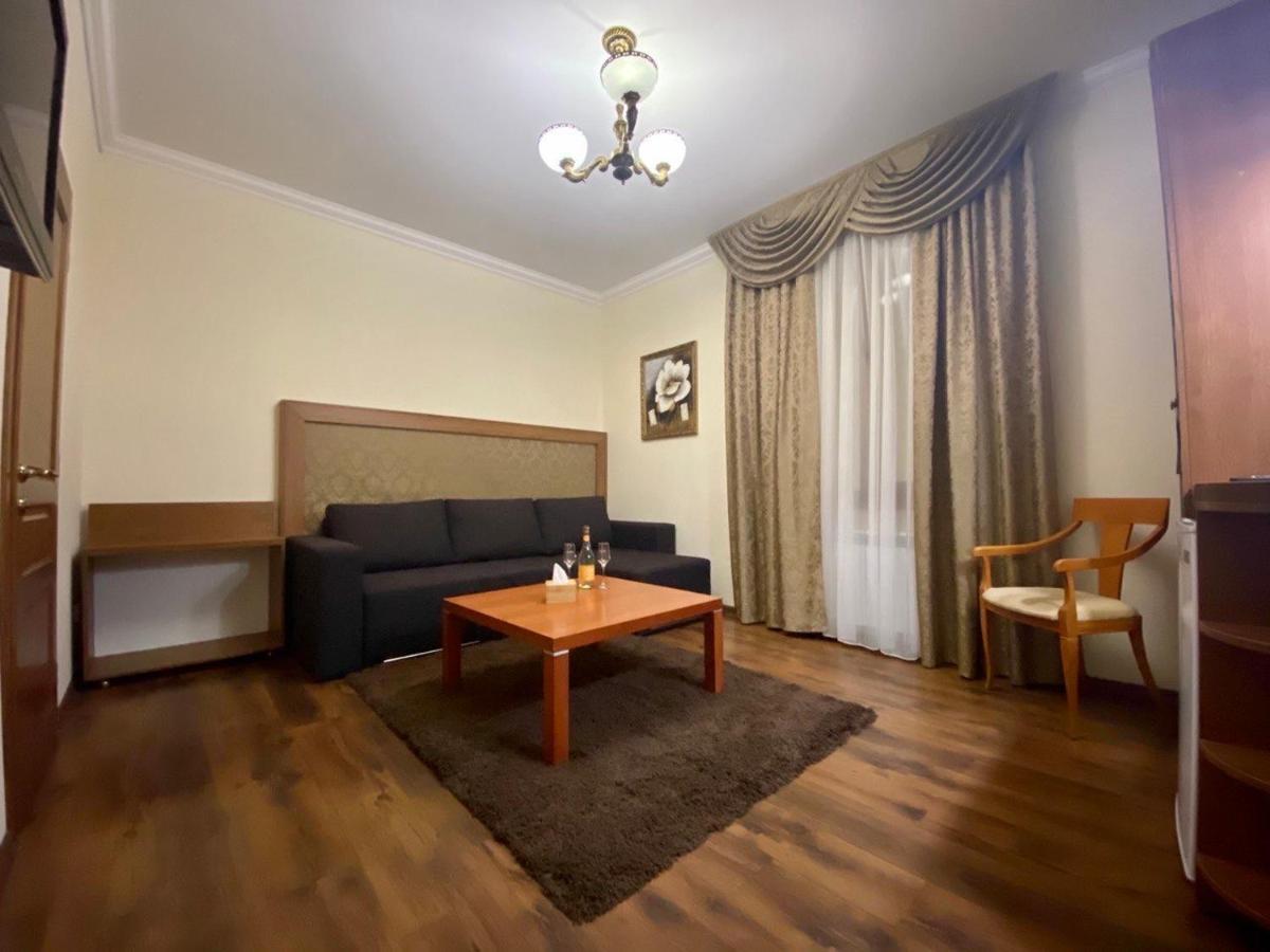 Boomerang Business Hotel Odessza Kültér fotó